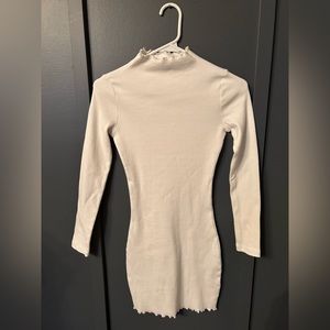 🍁🍁 Princess Polly size extra small white body con, ribbed dress